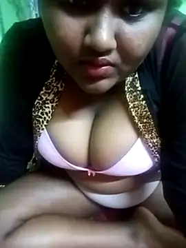 Snapshot of horny_diana chatting on 03/18/25, 06:17 horny diana online show from 03/18/25, 06:17