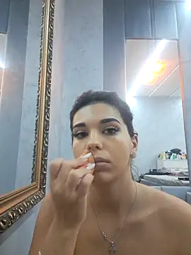 Bella Posh online show from 11/04/25, 05:44