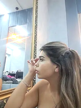 Bella Posh online show from 10/23/25, 04:33