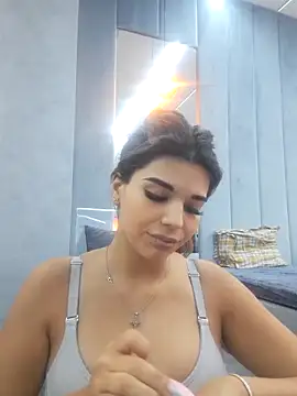 Snapshot of Bella_Posh chatting on 10/14/25, 07:20 Bella Posh online show from 10/14/25, 07:20