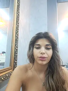 Bella Posh online show from 10/25/25, 04:22