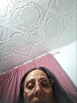 Snapshot of Ramona870 chatting on 09/14/25, 06:30 Ramona870 online show from 09/14/25, 06:30