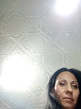 Snapshot of Ramona870 chatting on 12/21/25, 07:43 Ramona870 online show from 12/21/25, 07:43