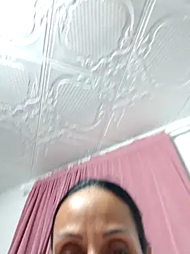 Snapshot of Ramona870 chatting on 09/18/25, 08:34 Ramona870 online show from 09/18/25, 08:34