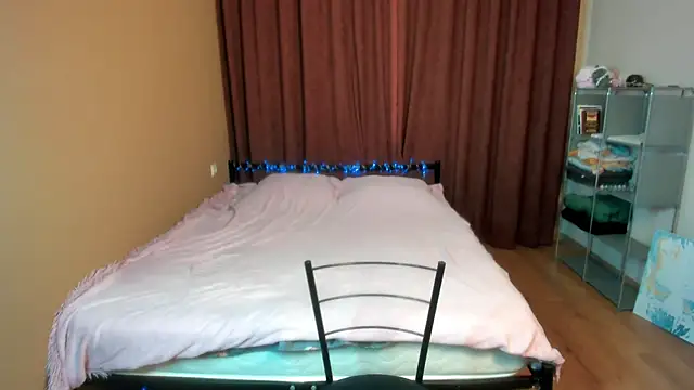 Snapshot of Mystic_Doll chatting on 09/12/25, 11:26 Mystic Doll online show from 09/12/25, 11:26