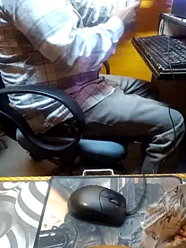 Snapshot of longsexji chatting on 03/11/25, 04:07 longsexji online show from 03/11/25, 04:07