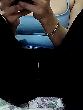 Snapshot of BUSE8821 chatting on 02/02/26, 09:25 BUSE8821 online show from 02/02/26, 09:25