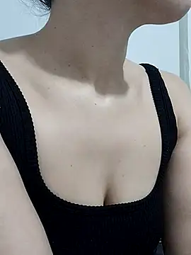 BUSE8821 online show from 10/21/25, 09:03