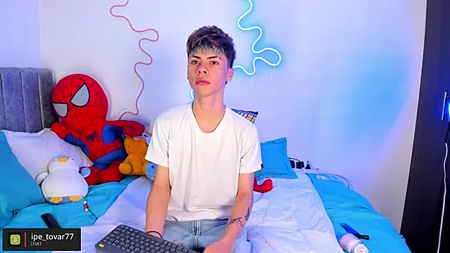 callum 77 online show from 10/11/25, 02:12