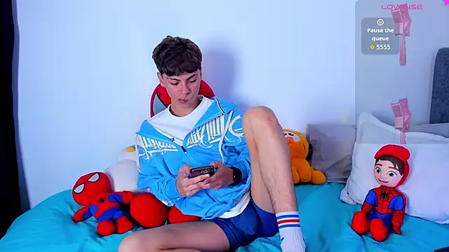 callum 77 online show from 12/17/25, 04:50