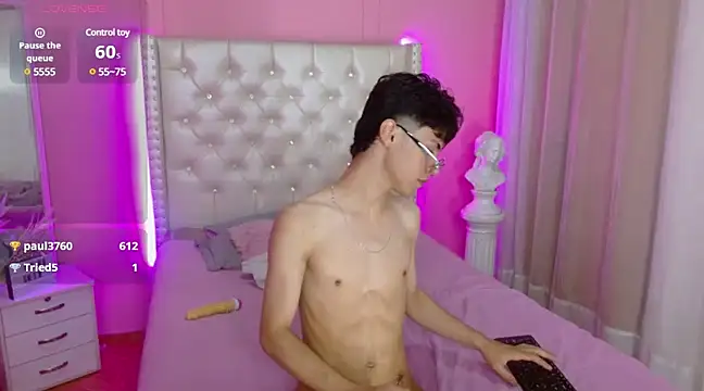 callum 77 online show from 03/11/25, 12:11