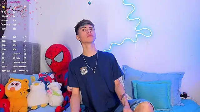 callum 77 online show from 10/29/25, 04:44