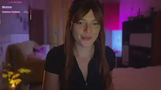 CherryRed Girl online show from 11/17/25, 07:40