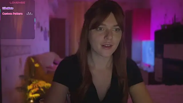 CherryRed Girl online show from 11/18/25, 02:31