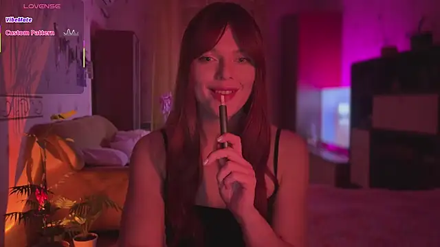 CherryRed Girl online show from 04/04/26, 10:05