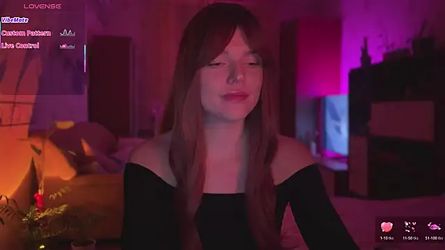 CherryRed Girl online show from 04/14/26, 08:58