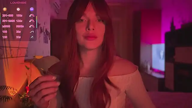 CherryRed Girl online show from 04/16/26, 09:15