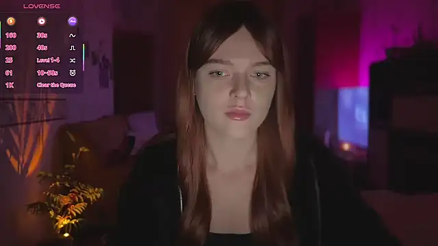 CherryRed Girl online show from 12/02/25, 09:38