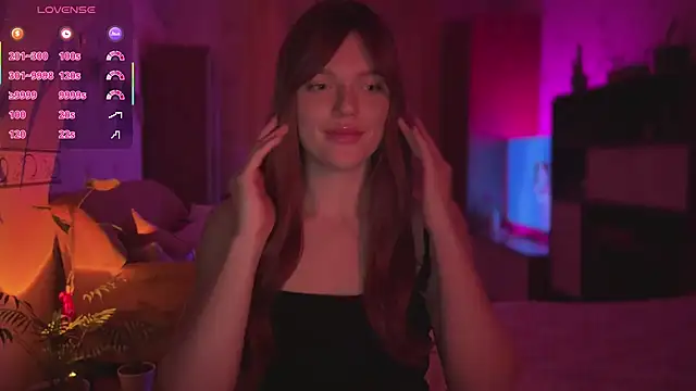 CherryRed Girl online show from 04/13/26, 07:51