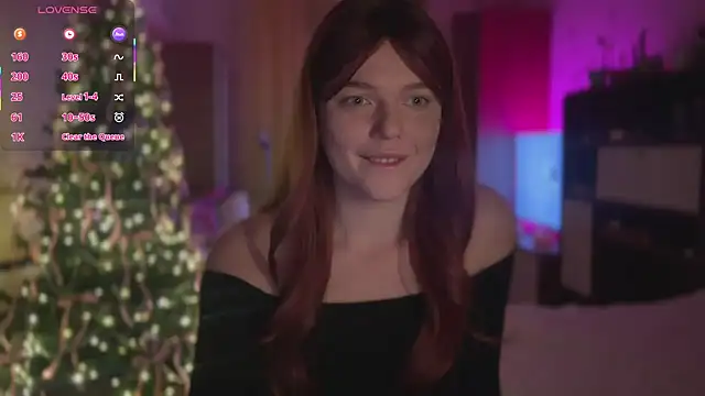 CherryRed Girl online show from 12/15/25, 07:09