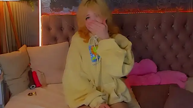 EmilyAngells online show from 02/13/26, 06:57