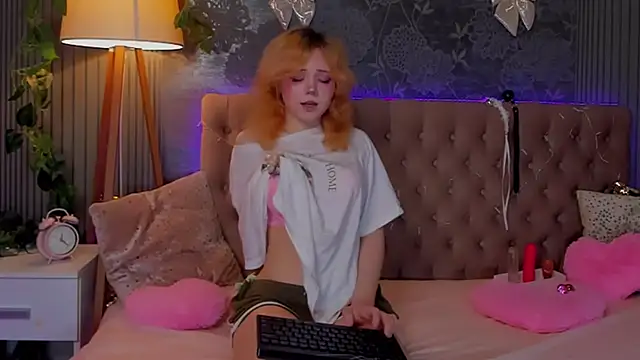 EmilyAngells online show from 12/19/25, 07:11