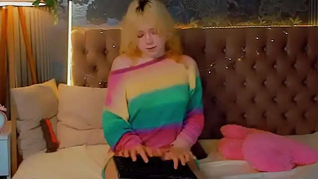 EmilyAngells online show from 02/20/26, 07:21