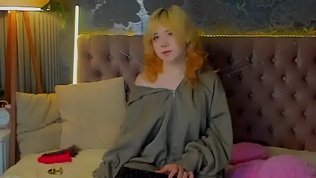 EmilyAngells online show from 02/12/26, 06:46