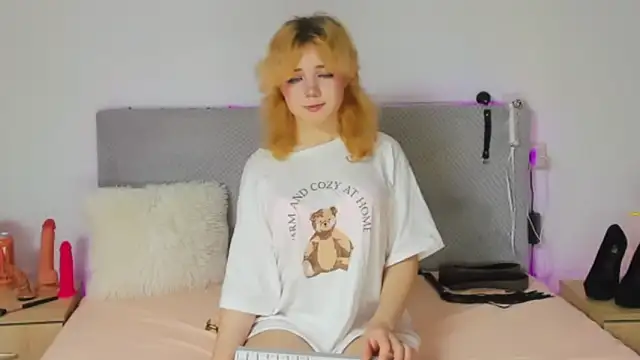 EmilyAngells online show from 11/24/25, 08:03