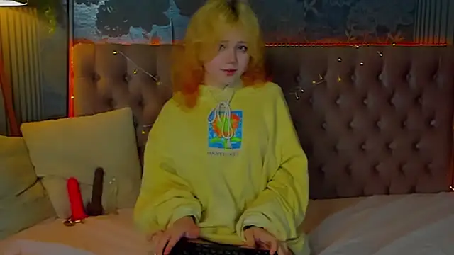 EmilyAngells online show from 02/06/26, 07:04