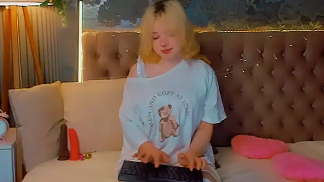 EmilyAngells online show from 02/24/26, 06:58