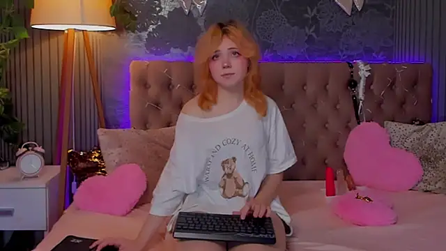 EmilyAngells online show from 12/18/25, 07:13