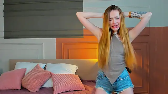  BunnyDollStella  online show from 03/22/25, 01:32