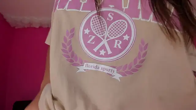 Snapshot of violett_24_ chatting on 03/07/25, 12:34 violett 24 online show from 03/07/25, 12:34