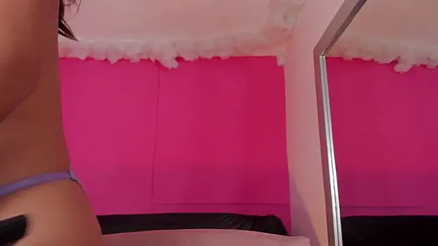 Snapshot of violett_24_ chatting on 03/16/25, 06:55 violett 24 online show from 03/16/25, 06:55