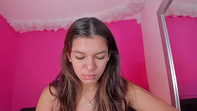 Snapshot of violett_24_ chatting on 03/08/25, 12:09 violett 24 online show from 03/08/25, 12:09