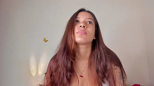 Snapshot of violett_24_ chatting on 09/25/25, 11:33 violett 24 online show from 09/25/25, 11:33