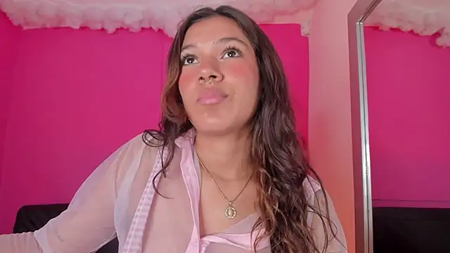 Snapshot of violett_24_ chatting on 03/11/25, 03:45 violett 24 online show from 03/11/25, 03:45