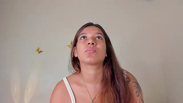 Snapshot of violett_24_ chatting on 10/29/25, 10:31 violett 24 online show from 10/29/25, 10:31