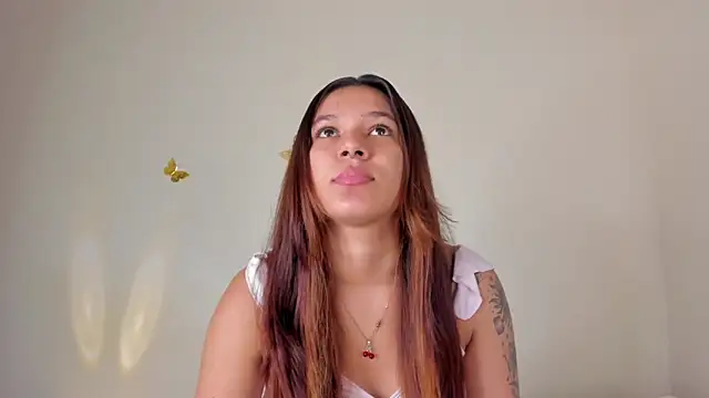 Snapshot of violett_24_ chatting on 10/30/25, 11:45 violett 24 online show from 10/30/25, 11:45