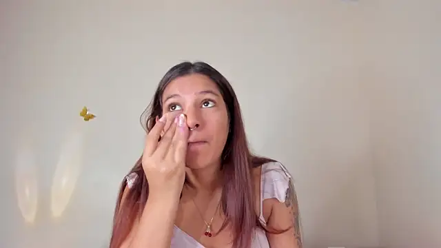 Snapshot of violett_24_ chatting on 10/06/25, 11:49 violett 24 online show from 10/06/25, 11:49