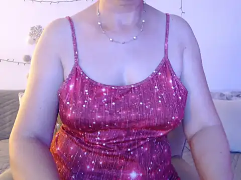 Snapshot of YourfantasyGiuly chatting on 06/19/26, 01:17 YourfantasyGiuly online show from 06/19/26, 01:17