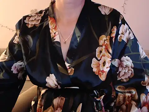 Snapshot of YourfantasyGiuly chatting on 06/28/26, 04:19 YourfantasyGiuly online show from 06/28/26, 04:19