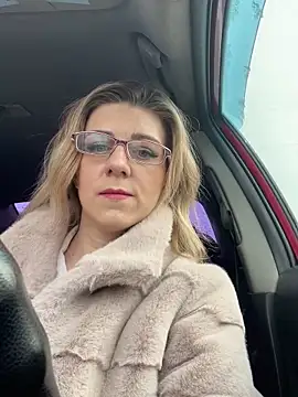 Lusi Luxary online show from 03/08/25, 10:11