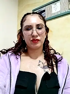 Snapshot of Megan-01- chatting on 02/26/25, 05:21 Megan-01- online show from 02/26/25, 05:21