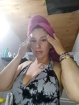 Snapshot of Megan-01- chatting on 03/11/25, 02:40 Megan-01- online show from 03/11/25, 02:40