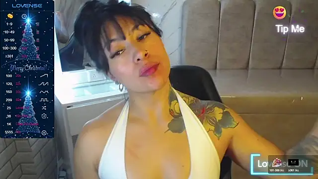 Snapshot of Isabella_Collen_v chatting on 12/15/25, 08:03 Isabella Collen v online show from 12/15/25, 08:03