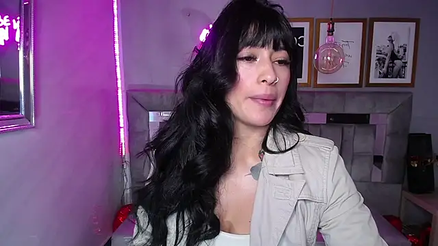 Isabella Collen v online show from 03/10/25, 12:38