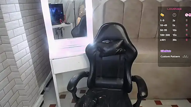 Isabella Collen v online show from 03/14/26, 01:06