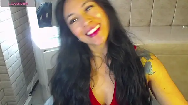 Snapshot of Isabella_Collen_v chatting on 12/17/25, 08:14 Isabella Collen v online show from 12/17/25, 08:14